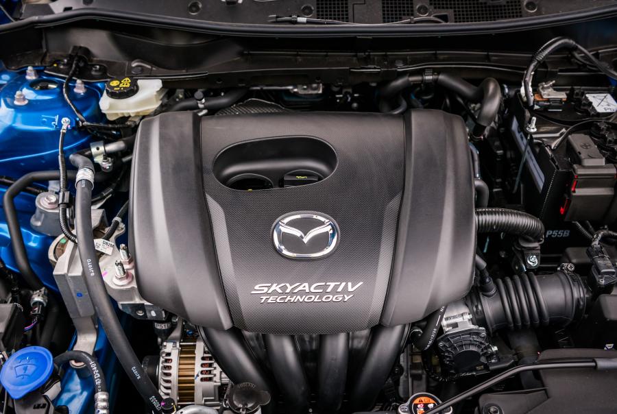Моторный отсек Mazda2 Tech Edition (DJ) 2017 года  (UK) (фото 10 из 35)